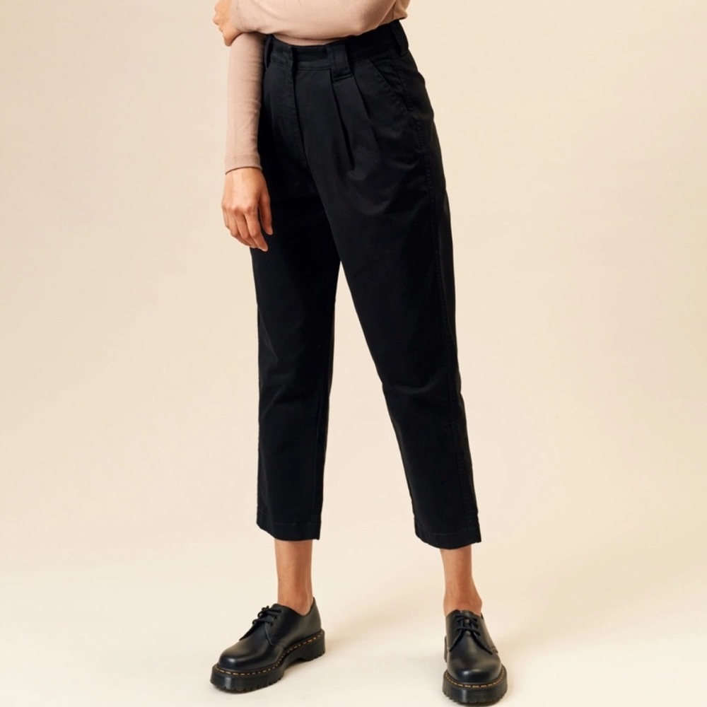 KOTN Box Pleated Trousers in Black size 6 Cotton Chino Pants Cropped
